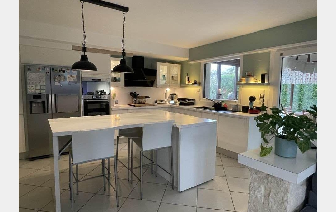 Agence immobilière MB : Maison / Villa | GUENVILLER (57470) | 209 m2 | 396 000 € 