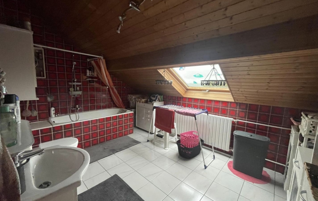 AGENCE IMMOBILIERE MB : House | FREYMING-MERLEBACH (57800) | 171 m2 | 174 000 € 