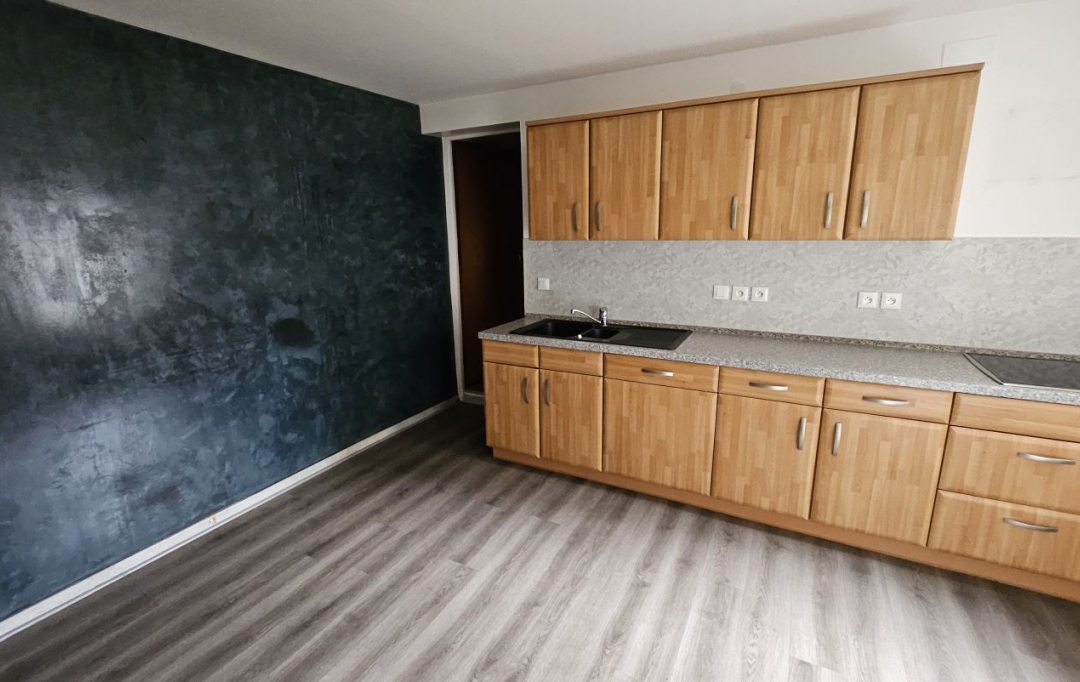 AGENCE IMMOBILIERE MB : Maison / Villa | FORBACH (57600) | 130 m2 | 69 000 € 