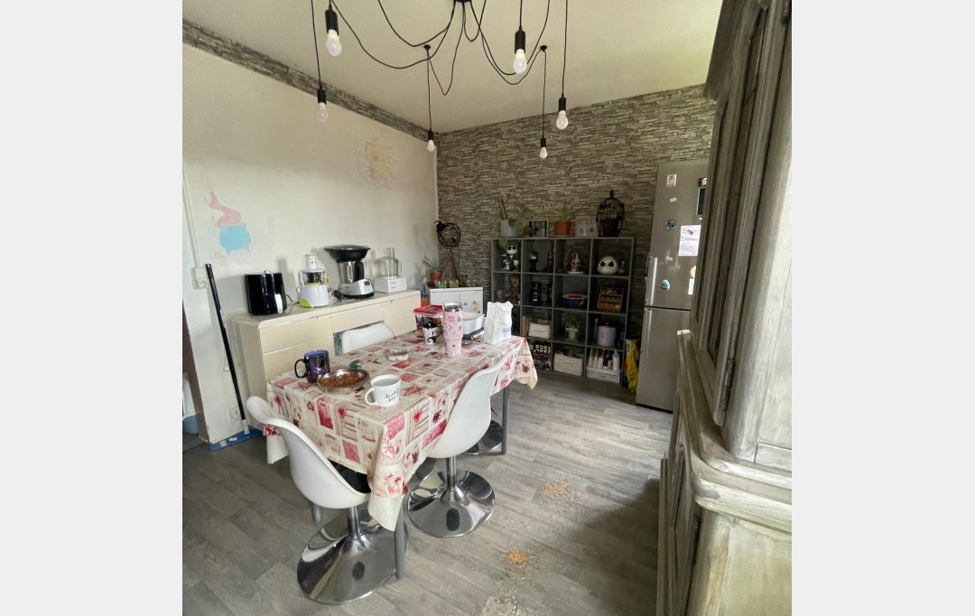 AGENCE IMMOBILIERE MB : Appartement | PETITE-ROSSELLE (57540) | 82 m2 | 59 000 € 