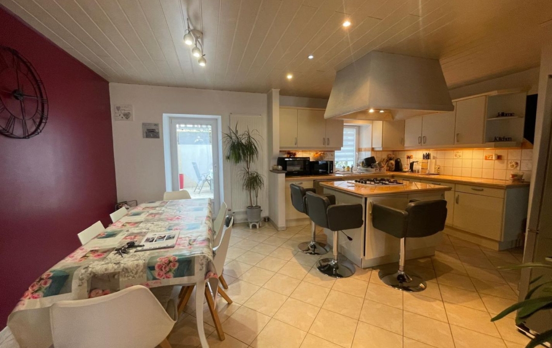 AGENCE IMMOBILIERE MB : Maison / Villa | CREUTZWALD (57150) | 176 m2 | 209 000 € 